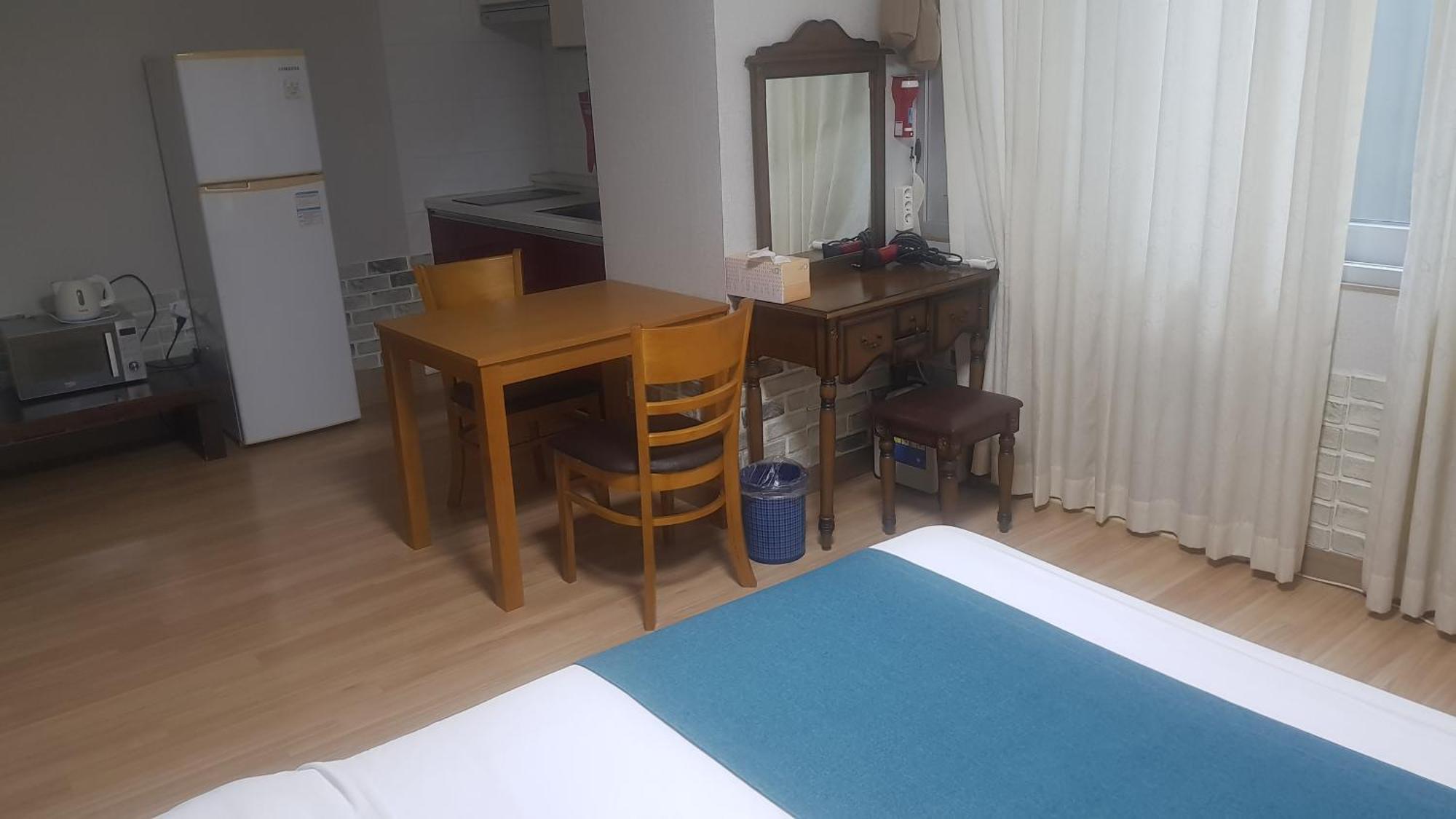 Seom Story Pension Seogwipo Bagian luar foto
